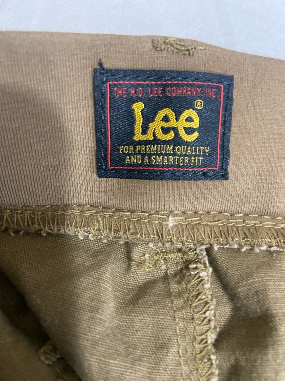 Lee Women’s Cargo Shorts - Picture 2 of 10